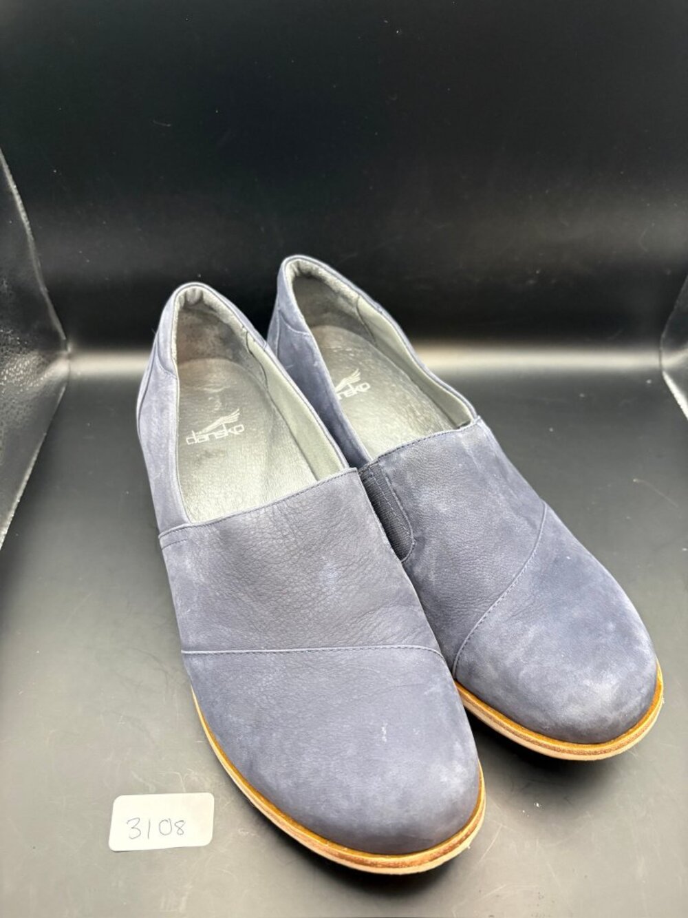 Dansko leather low wedge heel slip on shoes - EUC - Size EU39